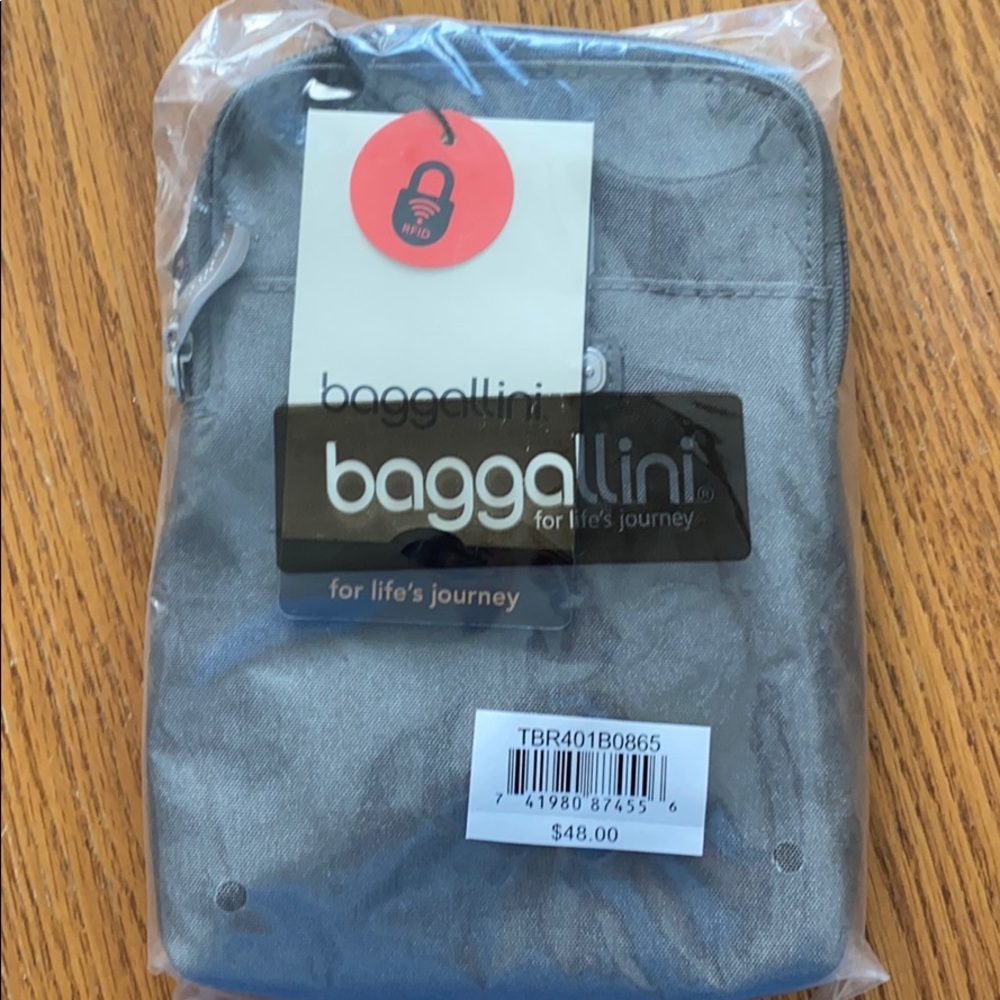 Baggallini crossbody bag